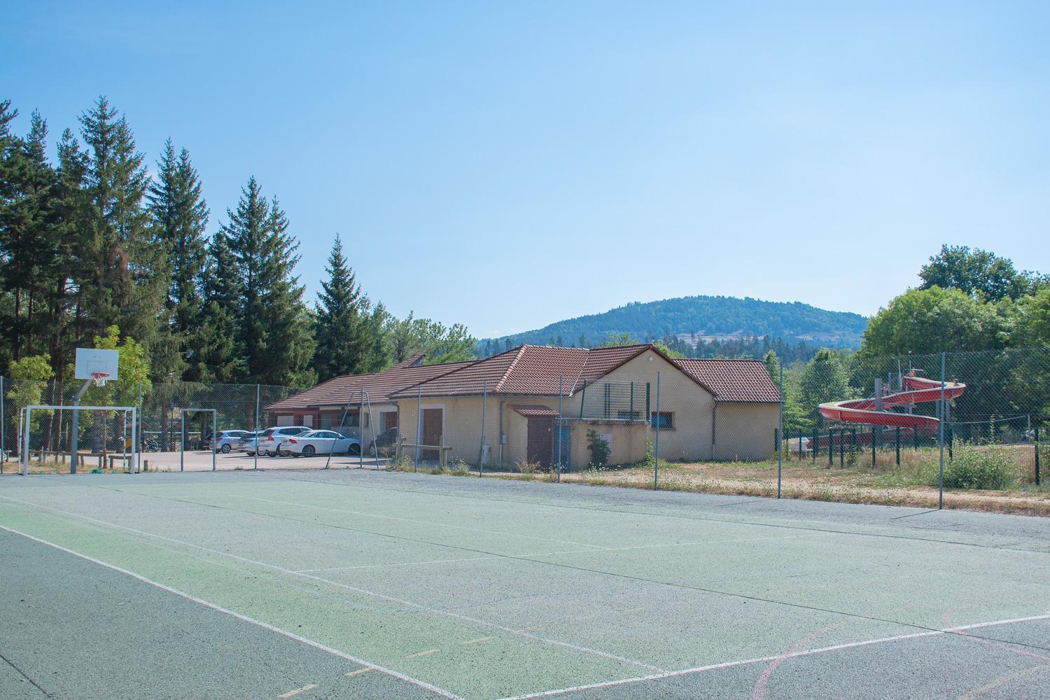 Village De Gites Du Malzieu Le Malzieu-Ville Exterior photo